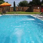 Alojamento de Acomodação e Pequeno-almoço Marben Panzió 4*